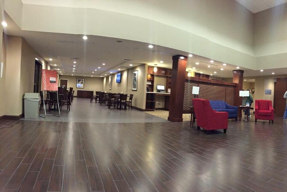 คอมฟอร์ต สวีท Hotel ด็อดจ์ซิตี้ ภายนอก รูปภาพ